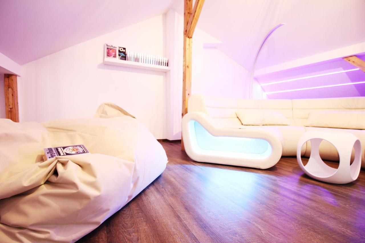 Secret Hideaways Space Loft Wohndesign Auf 2 Etagen L 450M Bis Uni Дуйсбург Экстерьер фото